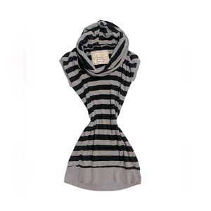 POOF! For The Planet! 
Vintage Y2K Blouse